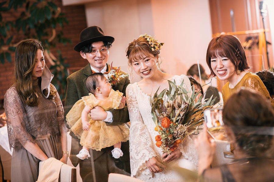 清里高原のナチュラルな雰囲気の中、お二人らしい会場作りや演出を取り入れて創るオーダーメイドの結婚式